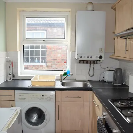 Two Bedroom Flat St Andrews Road London Exterior photo