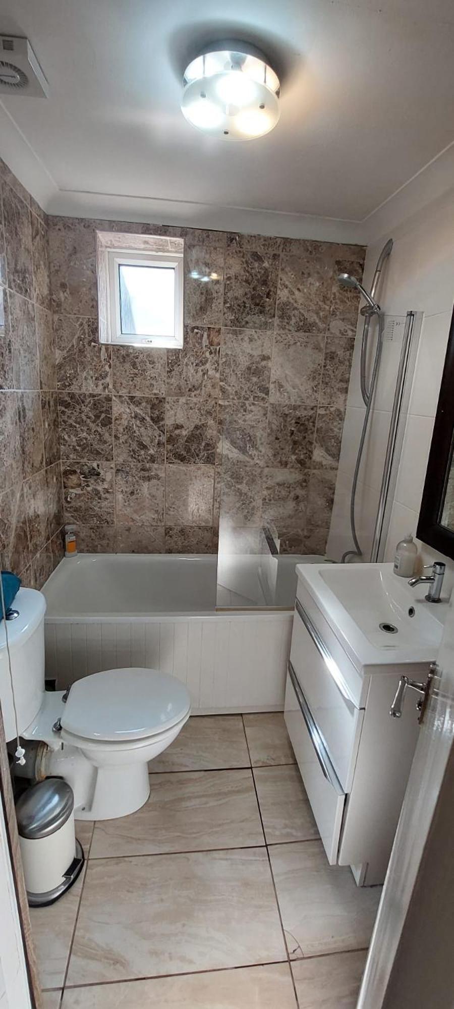 Two Bedroom Flat St Andrews Road Апартаменты Лондон
