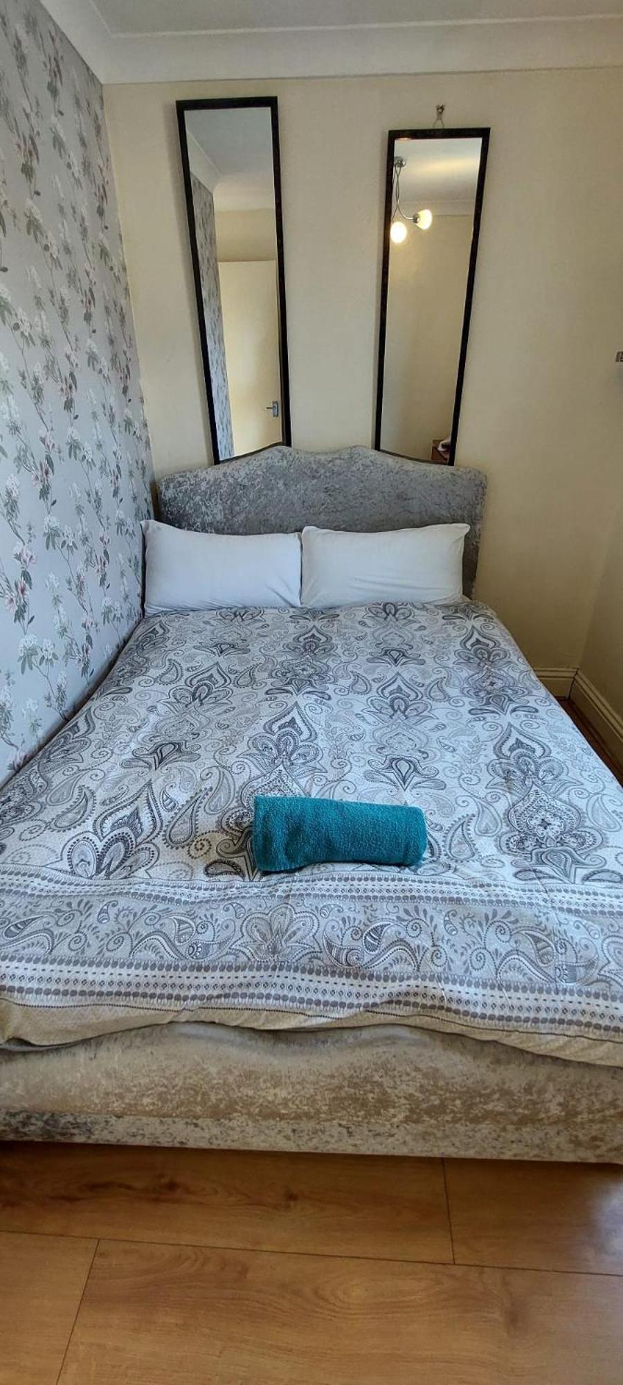 Апартаменты Two Bedroom Flat St Andrews Road Лондон